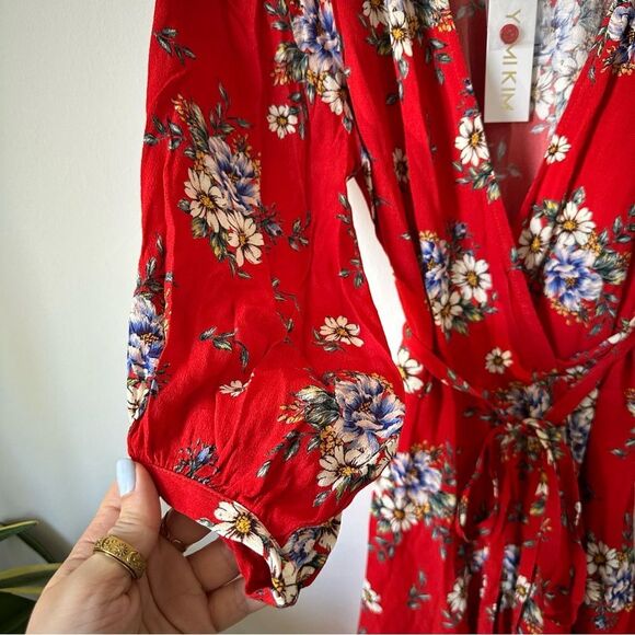 NWT Yumi Kim Red Love Wins Daisy Bouquet Red Floral Mini Wrap Dress Size XS - Picture 5 of 10
